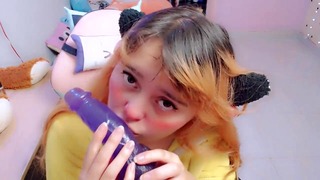 Gorgeous Girl Does Oral Sloppy With A Lot of Saliva Plus It is Very Excited