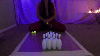 Spooky Pussy Bowling Kink in