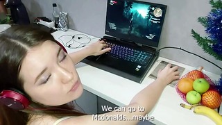 Horny Big Ass Gamer Girl Needs to Fuck Me