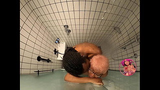 Ebenholts Anime Porr Cosplayeh blir knullad i duschen