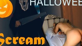 Halloween Scream viene por mí y tenemos sexo muy duro, se corre en mi culo