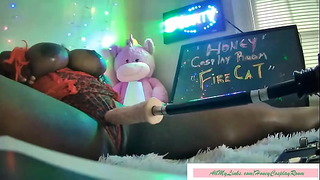 Honey Cosplay Pokój – Fire Cat – Sexmachine pieprzy się tak dobrze