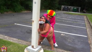 Thejaidynvenus moest een clown gratis laten neuken en kwam Gibby de clown tegen