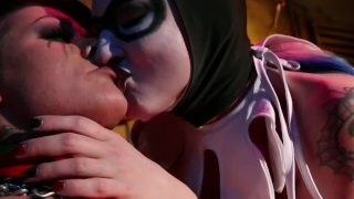 Harley Quinn Plays With Pussy
