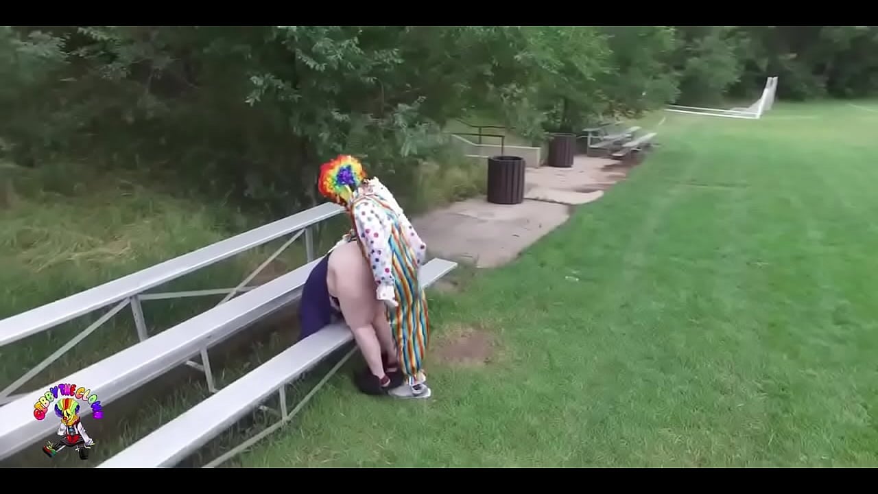 Hot BBW Gets Fucked In A Park In Broad Daylight | CosXplay.com