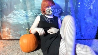 Paling Halloween Istimewa: Gadis Trans Fucks A Pumpkin
