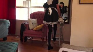 Apex Fetish – Vacuum The Living Room French Maid