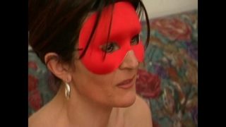 Sensual And Hot Amateur Milf In Mask Jerking Off Her Pussy