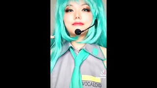 Hatsune Miku Cosplay