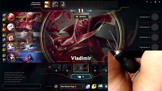 Vibing My Clit While Gaming League