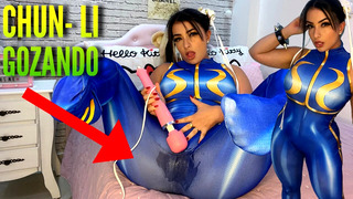 Chun Li cosplay blowjob ahegao and SQUIRTING IN LEGGINGS AFTER CUMMING WITH HER HITACHI VIBRATOR