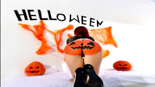 I put my big dick in the halloween pumpkin