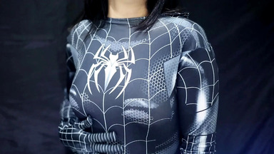 AGAIN COSPLAY SPIDERMAN, EVEN IN ENTOT IT RUNS OUT UNTIL CROT INSIDE