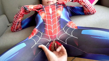【Pov】Spider-Man got handjob! Embarrassing situation made her even hornier.