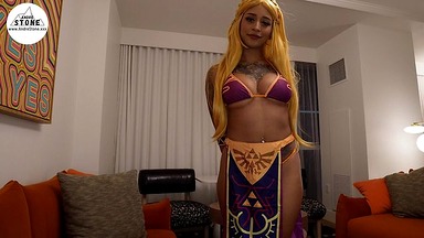 Black Hottie Annie Verse Takes Big Dick in Zelda Cosplay POV