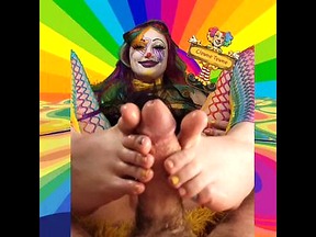 Clown Girl Footjob! (Full on OF)