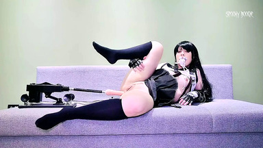 Tifa Lockhart plays with fuck machine and squirts