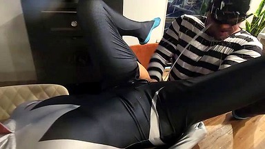 Spider-Gwen Squirts all over the Burglar