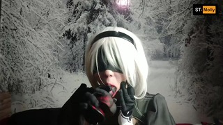 2B Sucks and Deepthroats Huge Dildo